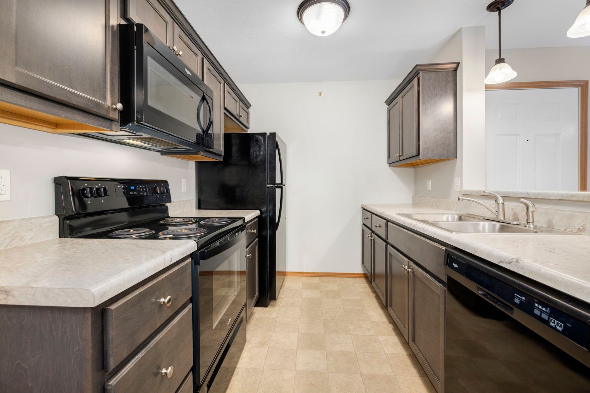 Willard Apartment: 933 Megan Lane