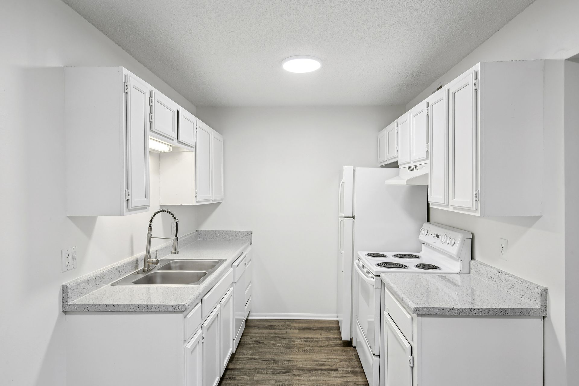 Spring Hill Apartment: 200 East Wilson
