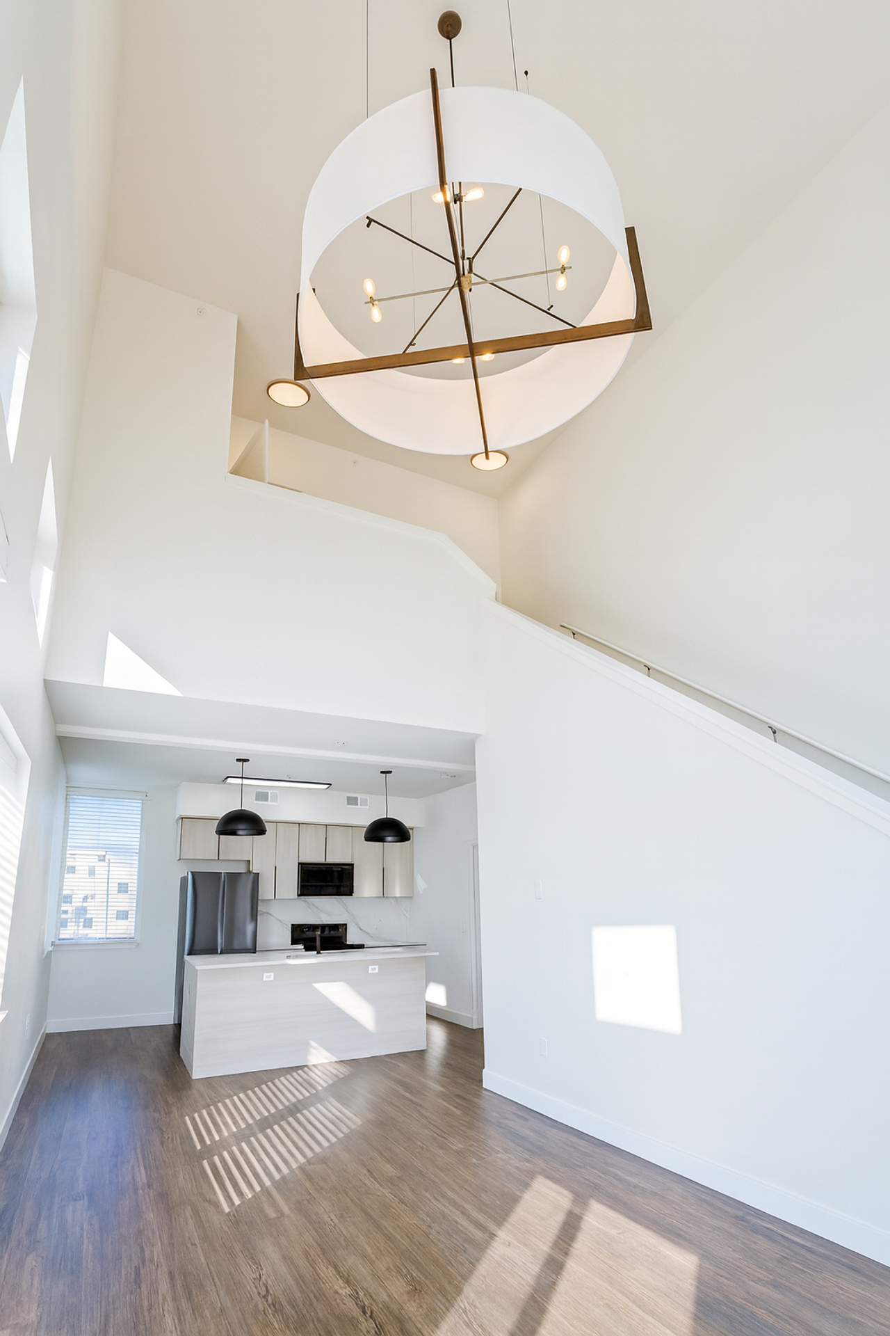 Springfield Apartment: 430 East Elm Street