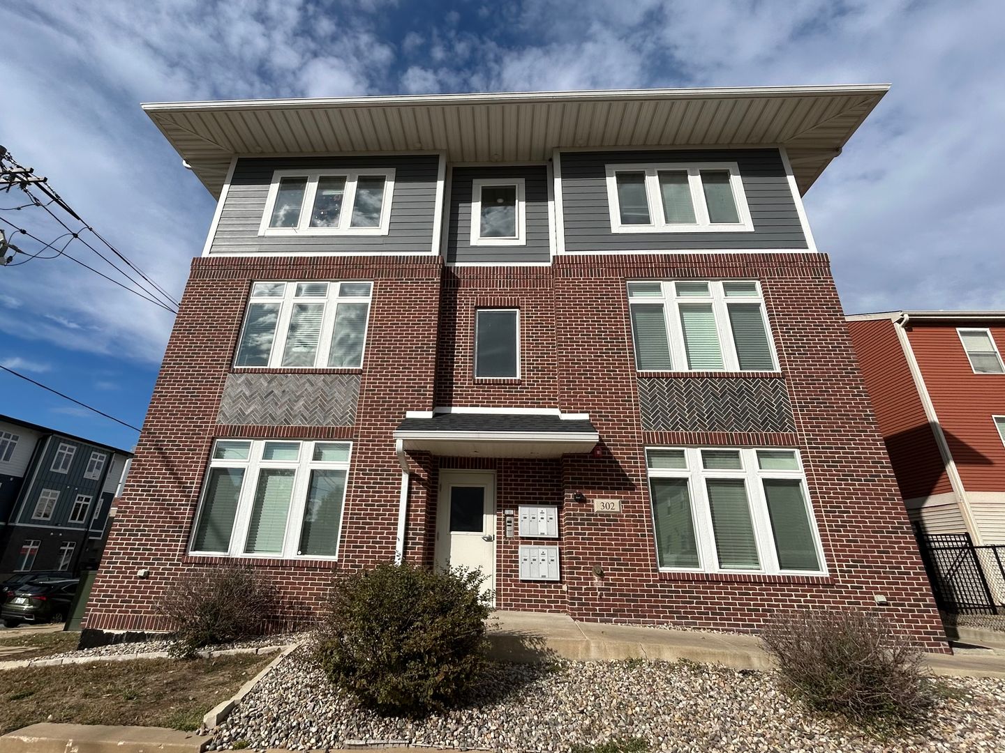 Champaign Apartment: 302 E Clark St