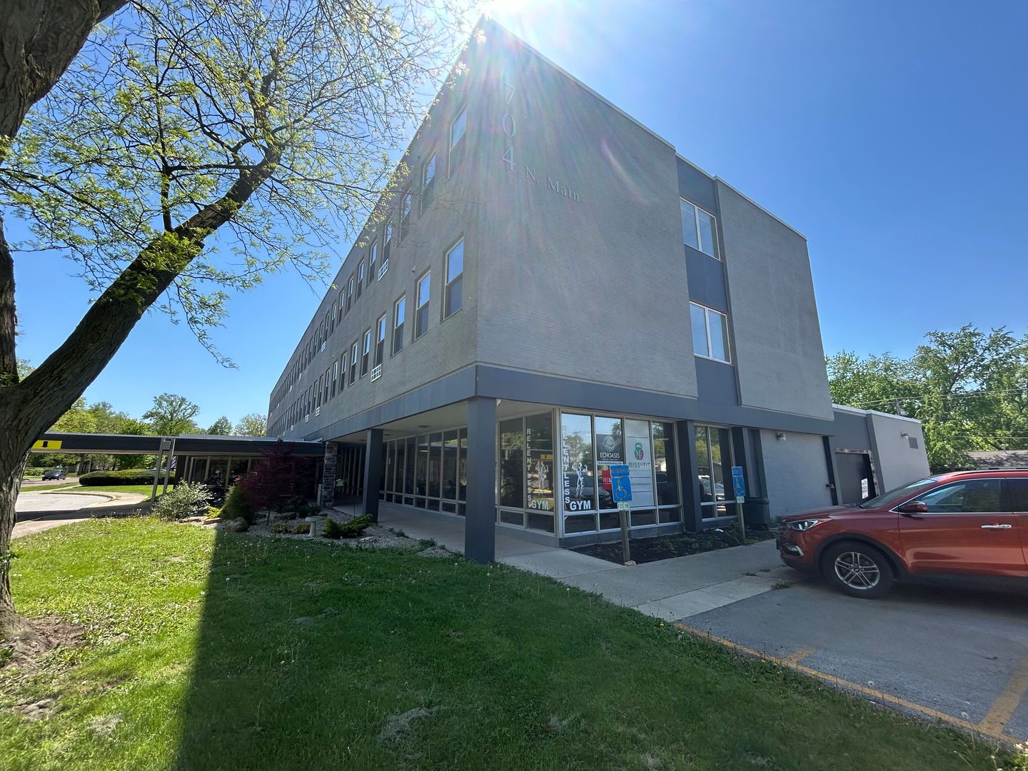 Tuscola Apartment: 703 N Park/704 N Main