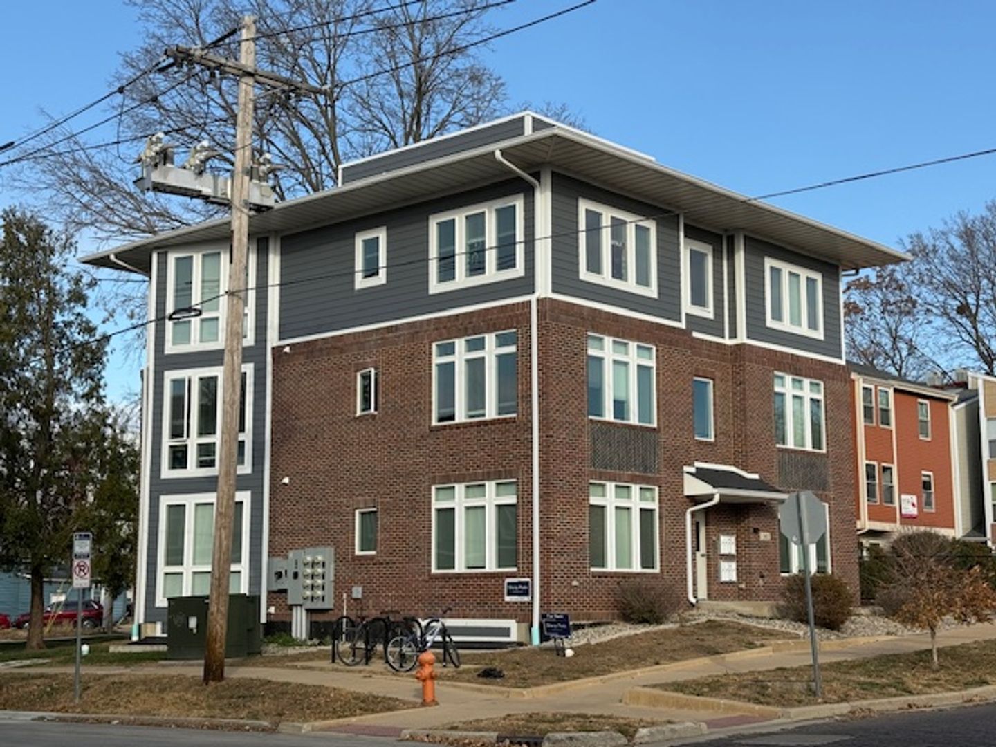 Champaign Apartment: 302 E Clark St