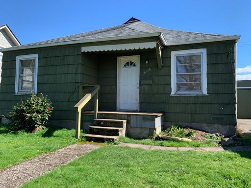 Charming Two Bedroom Home w/ Detached Garage – photo 1