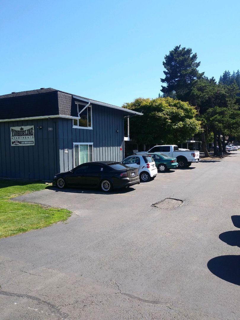 Longview Apartment: 3909 Ocean Beach Hwy