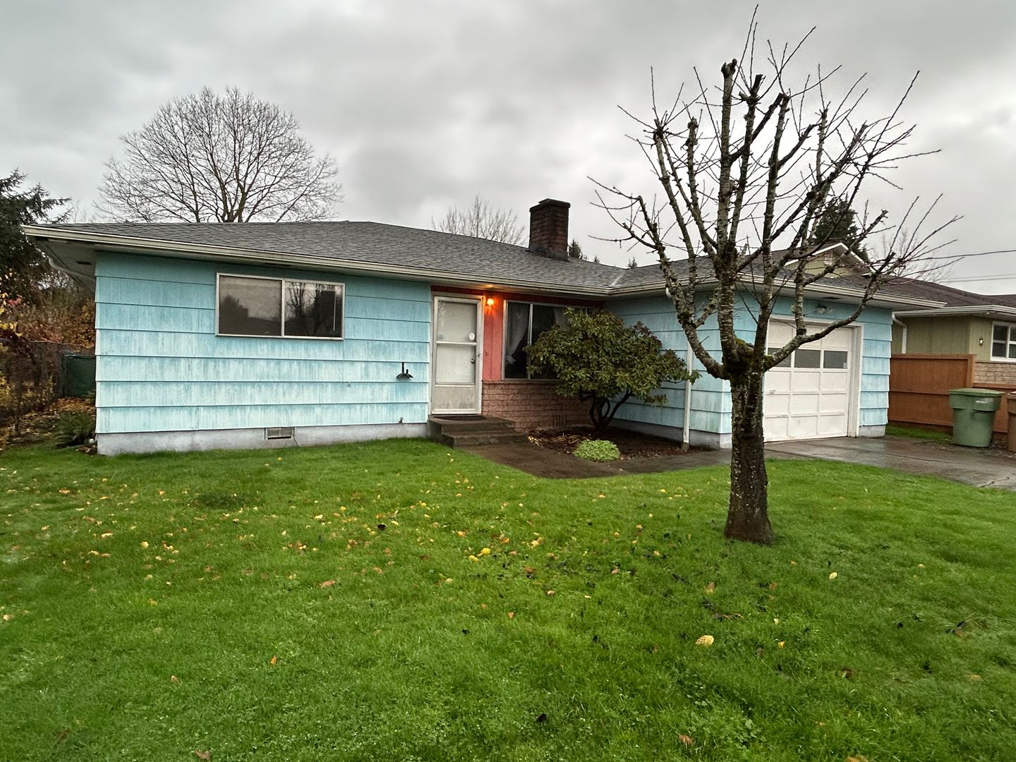 Longview House: 3348 Olympia Way