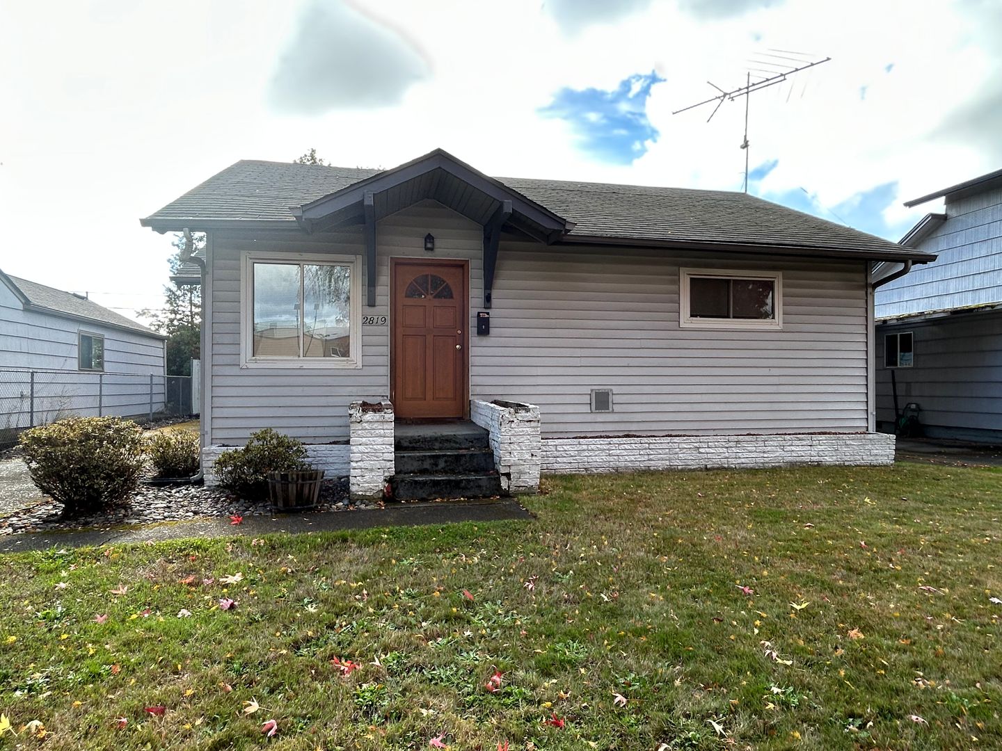 Longview House: 2819 Hemlock St