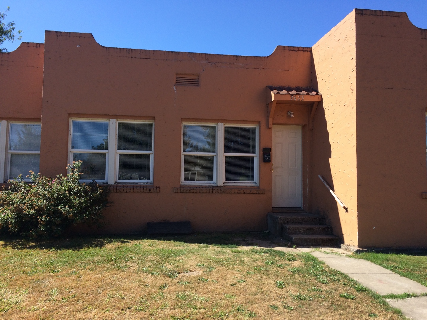 Longview Apartment: Beech & 17th Ave