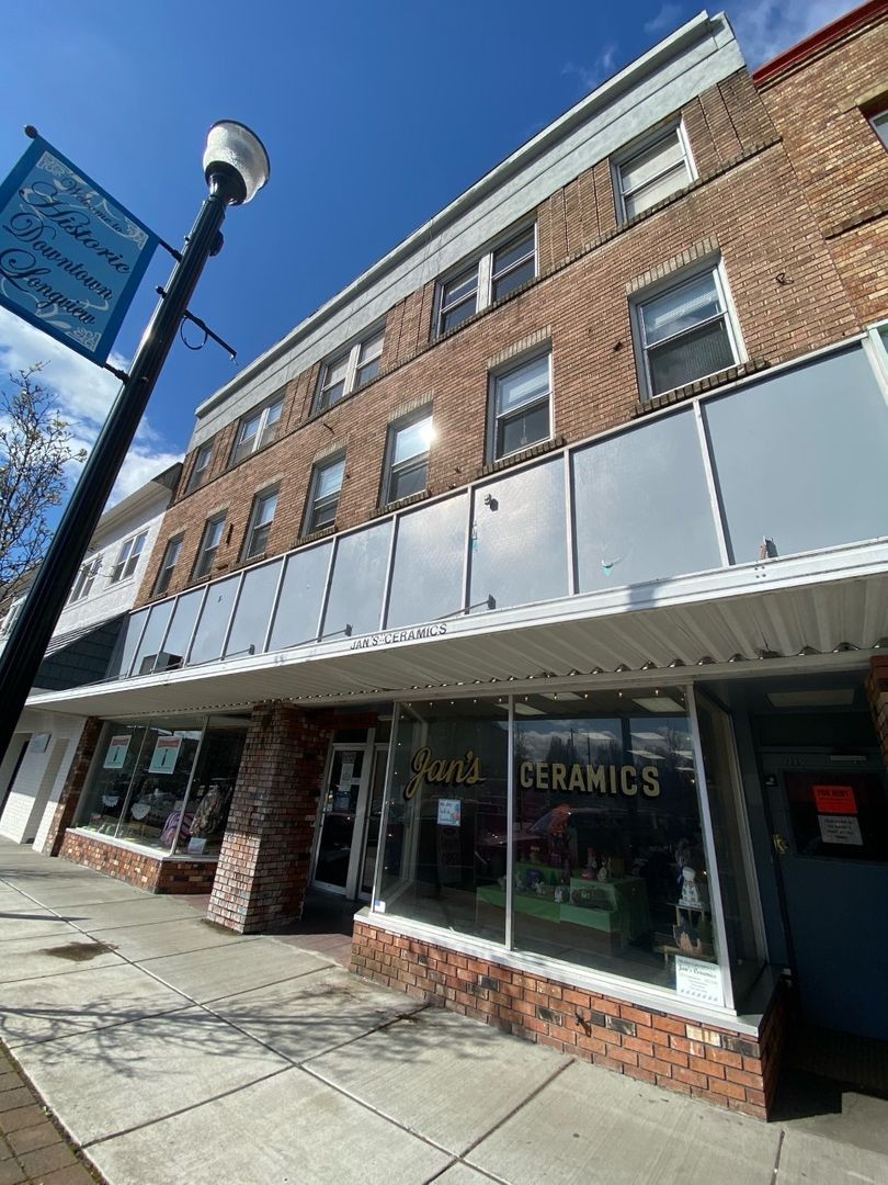 Longview Apartment: 1225 Commerce  Ave