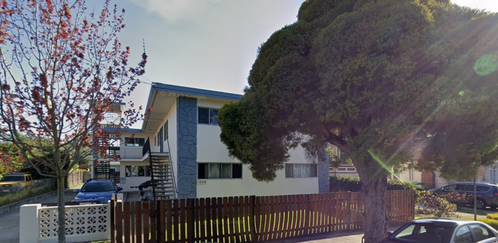 Berkeley Apartment: 1202 Carrison St.