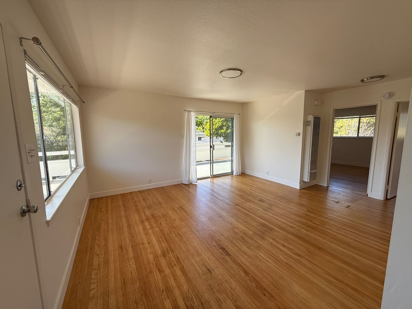 Berkeley Apartment: 3138 California Street