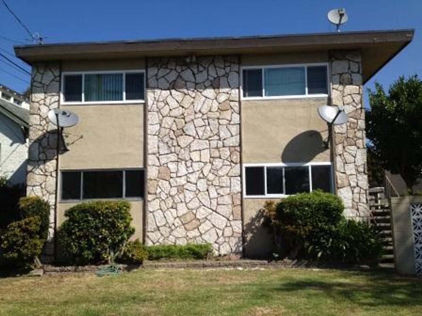 Berkeley Apartment: 1437 Ward Street