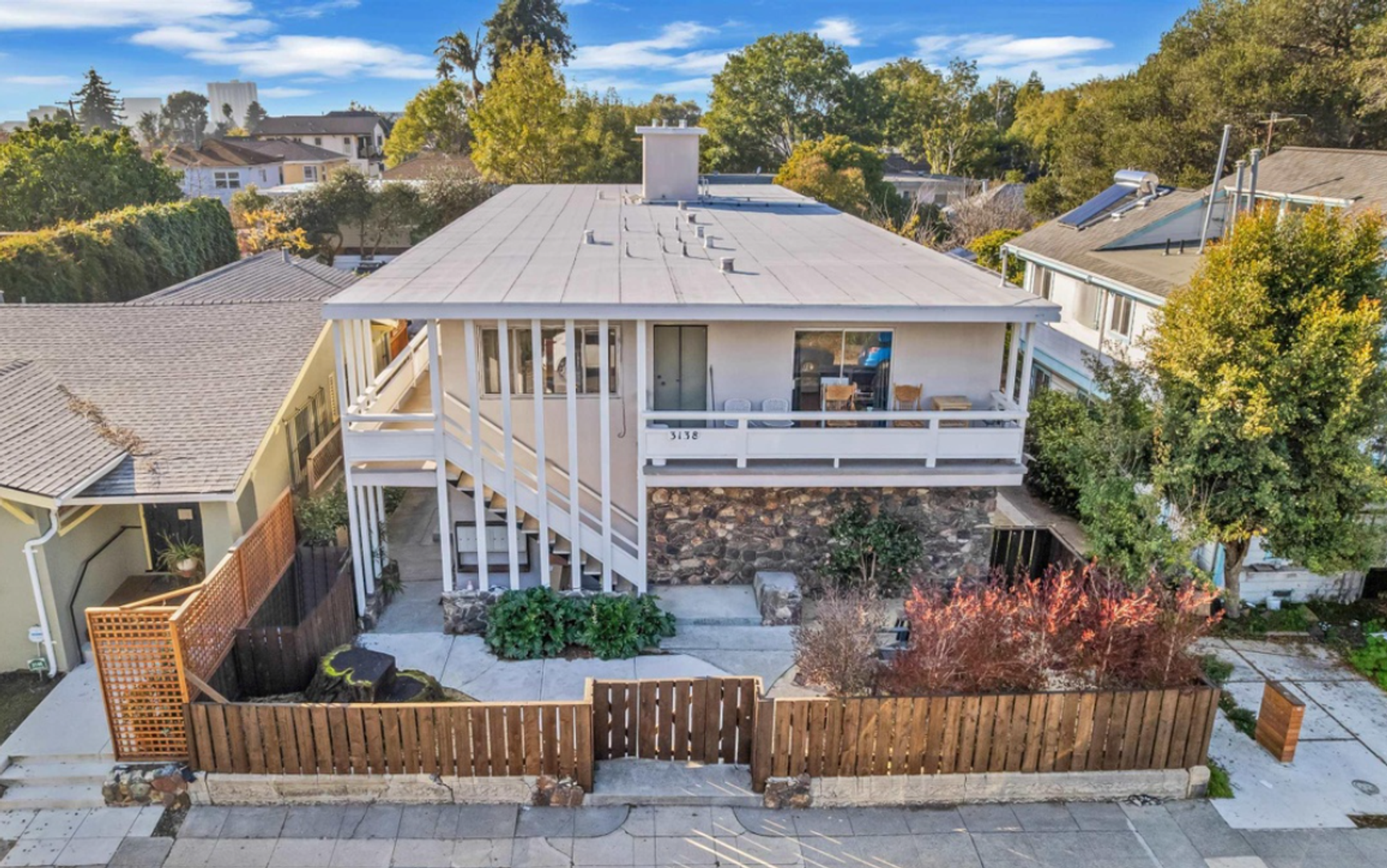 Berkeley Apartment: 3138 California Street - 5