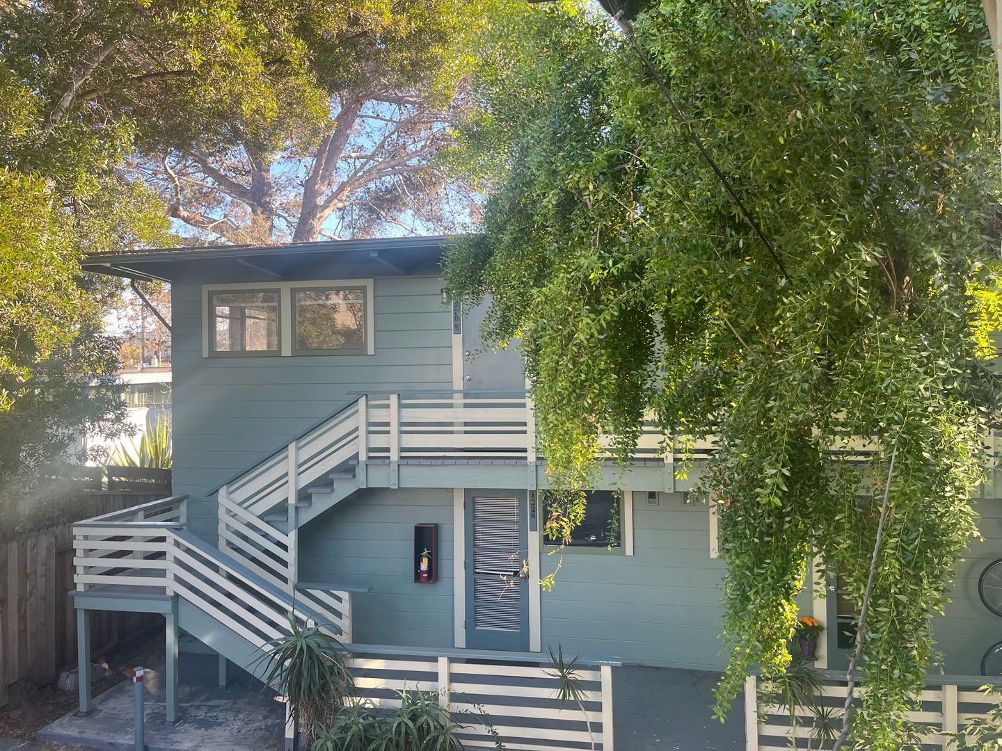 Berkeley Apartment: 1222-1228 Delaware