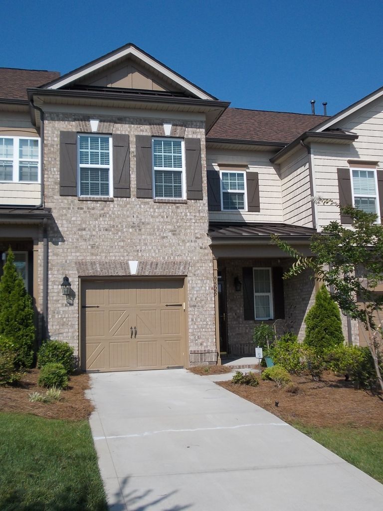 Concord House: 9525 Burford Lane NW