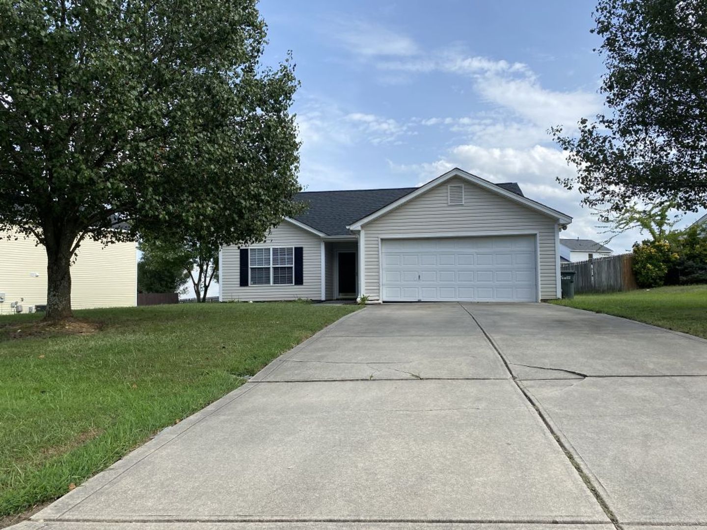 Monroe House: 4924 Aldersbrook Drive
