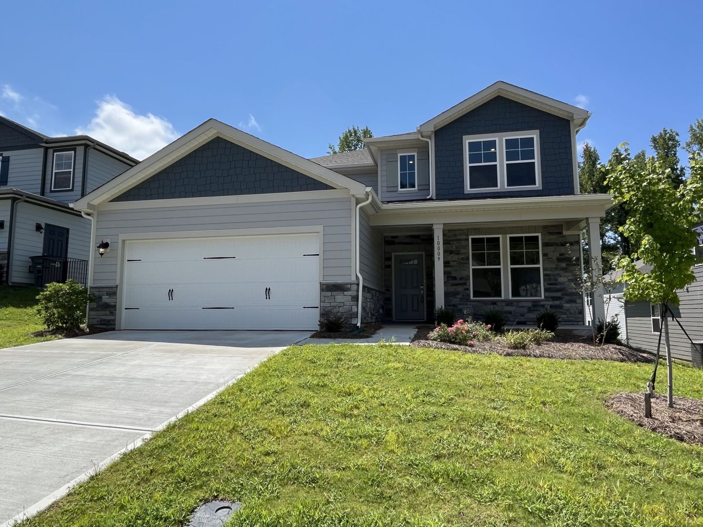 Kannapolis House: 10009 Manor Vista Trail