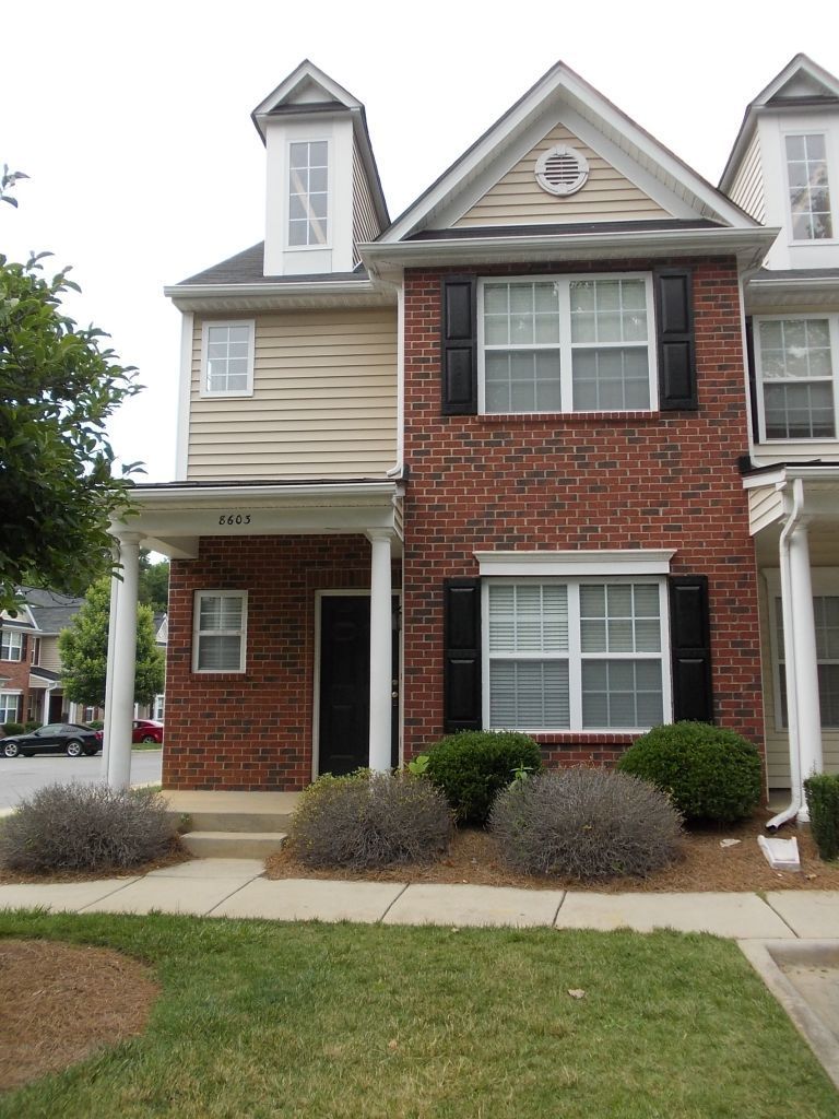 Charlotte House: 8603 Wandering Creek Way