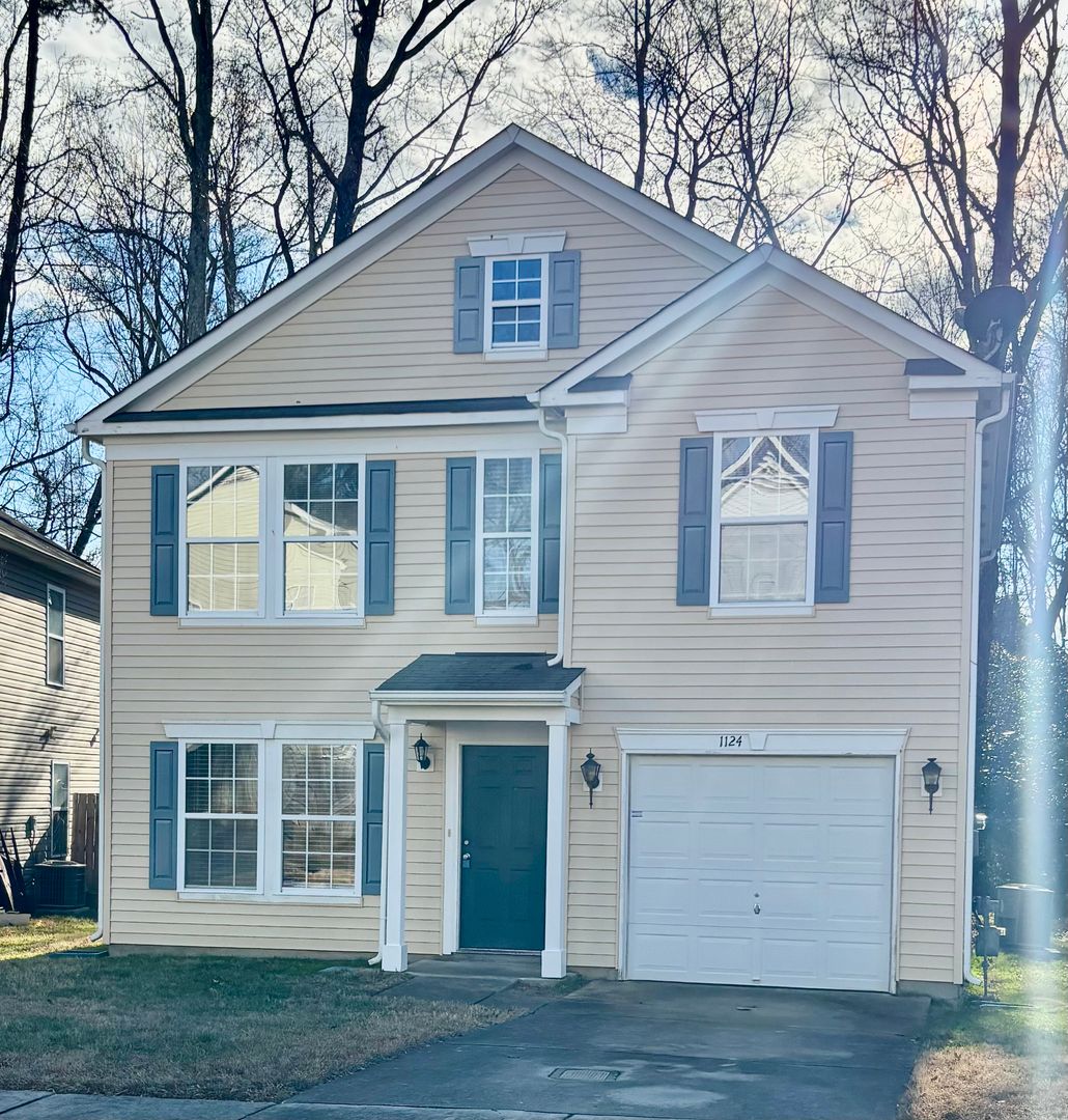 Charlotte House: 1124 New Day Court