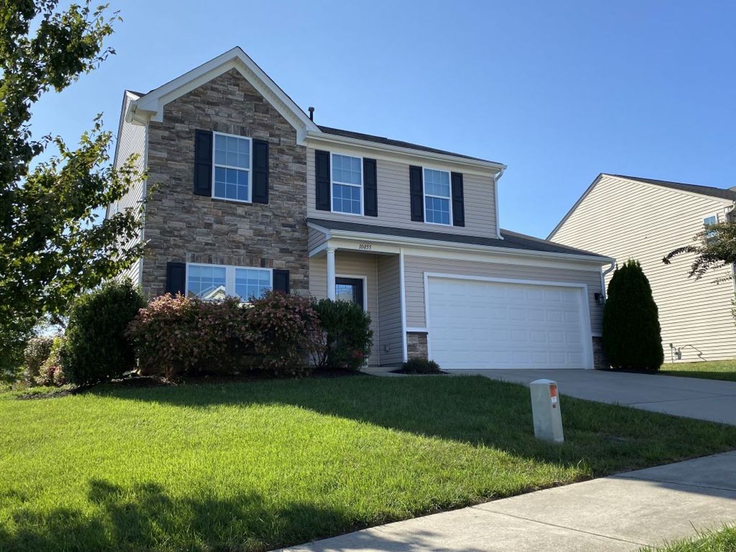 Davidson House: 10855 Tailwater Street