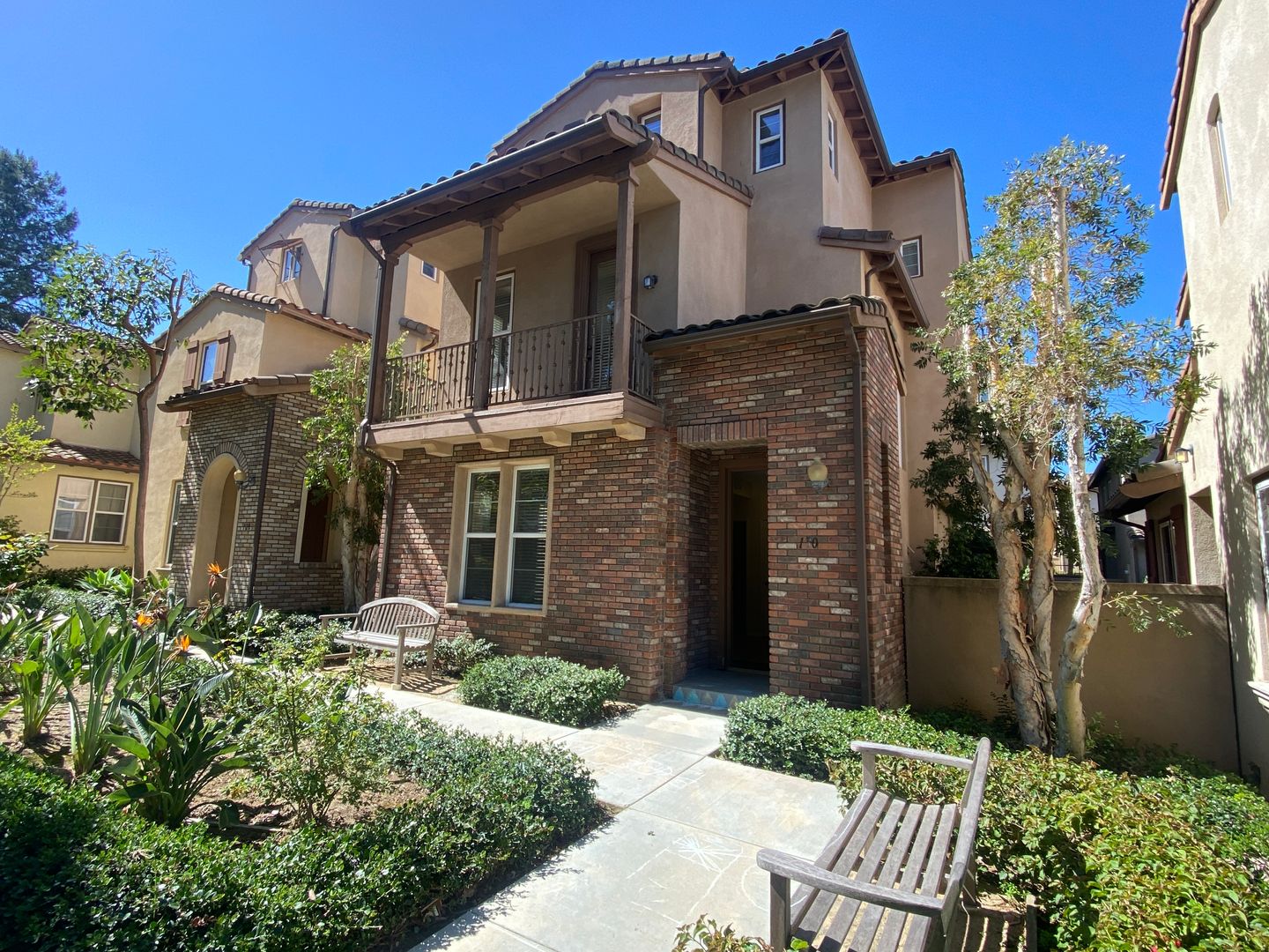 Irvine House: 130 Tall Oak