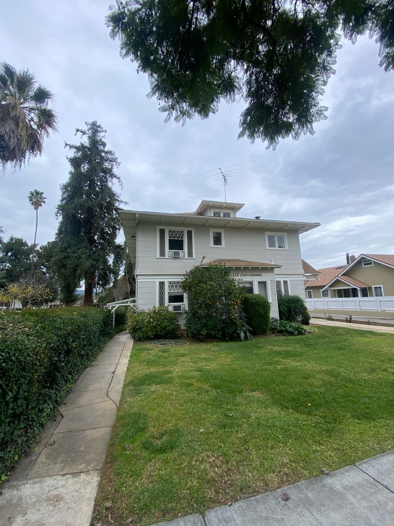 Redlands Apartment: 24 Grant Street