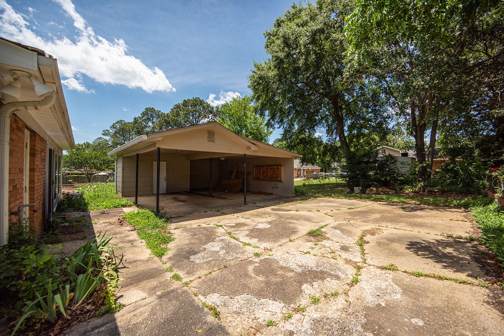 Columbus House: 2227 Lancelot Place