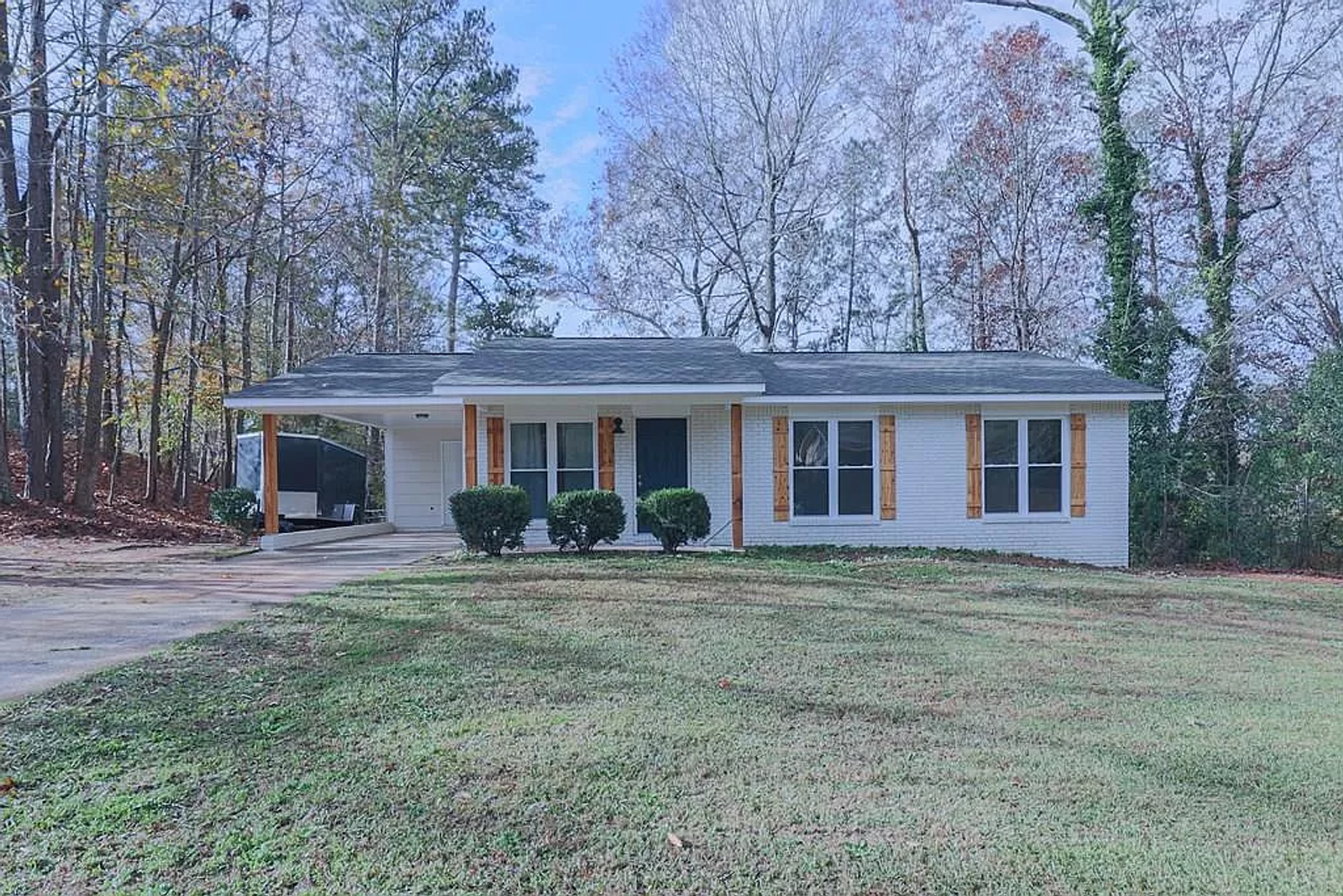 Columbus House: 6210 S Tyler Ct