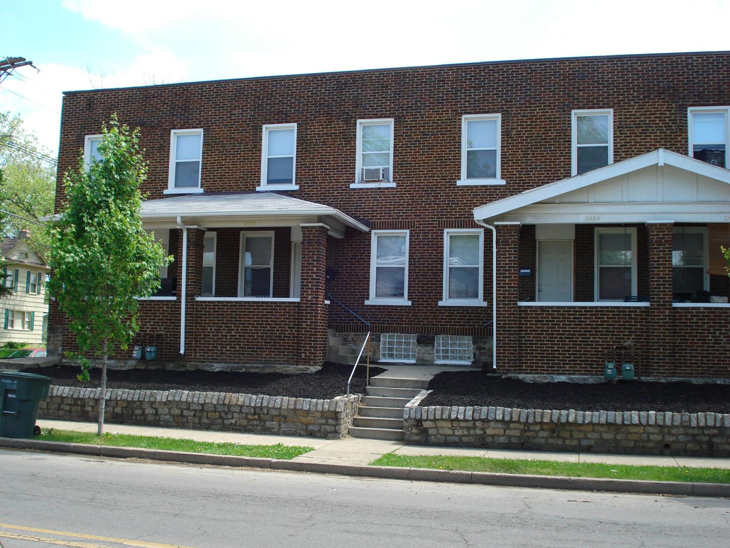 Columbus Apartment: 2476-2488 Indianola Avenue