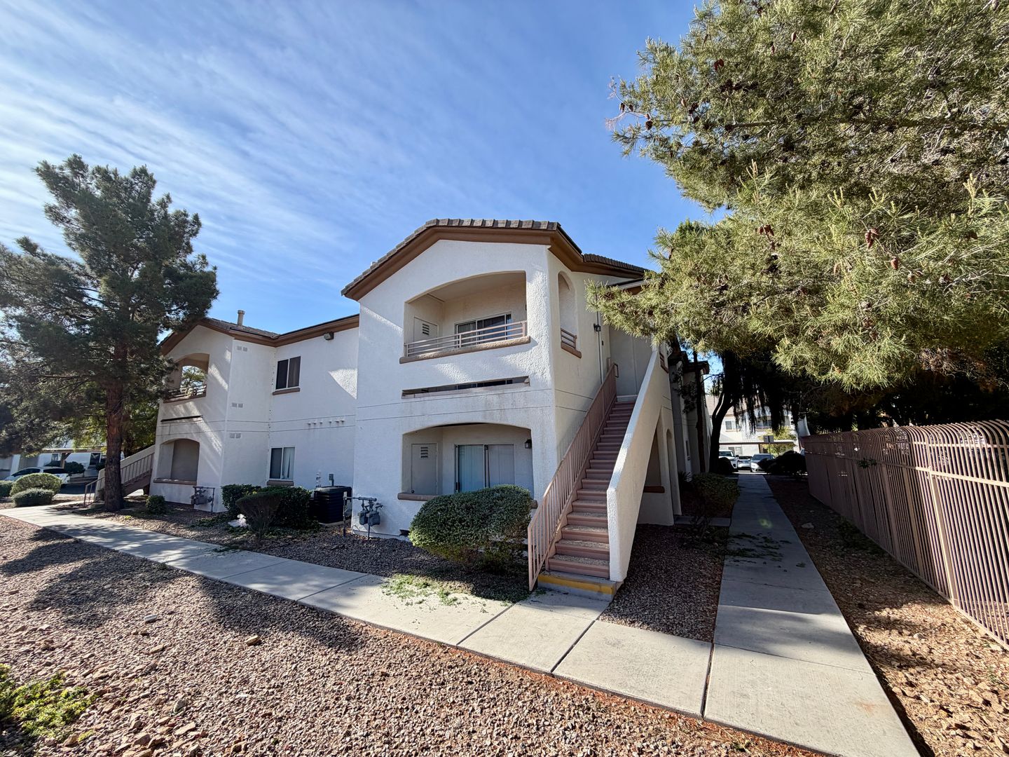 Las Vegas Condo: 5650 E Sahara Ave #2024