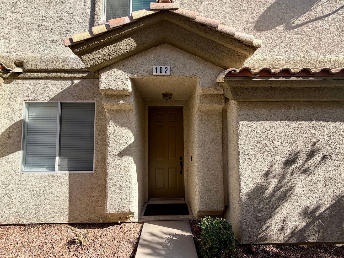 Henderson Townhome: 6351 Lorne Green Avenue #102