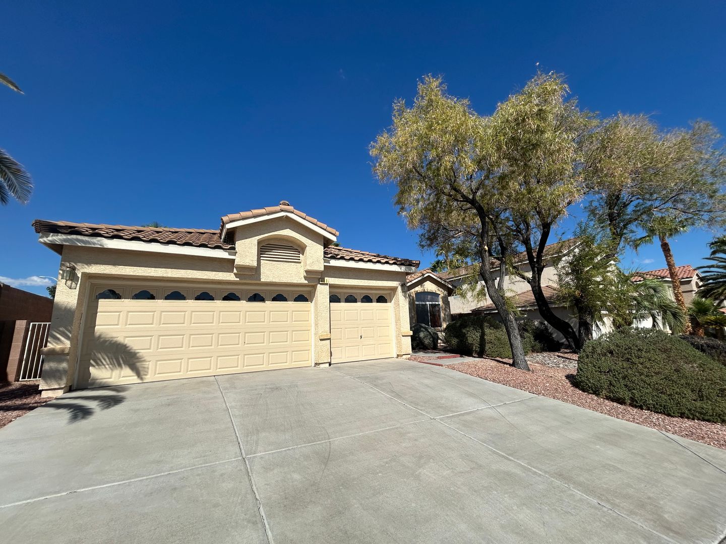 Henderson House: 497 First Light St.