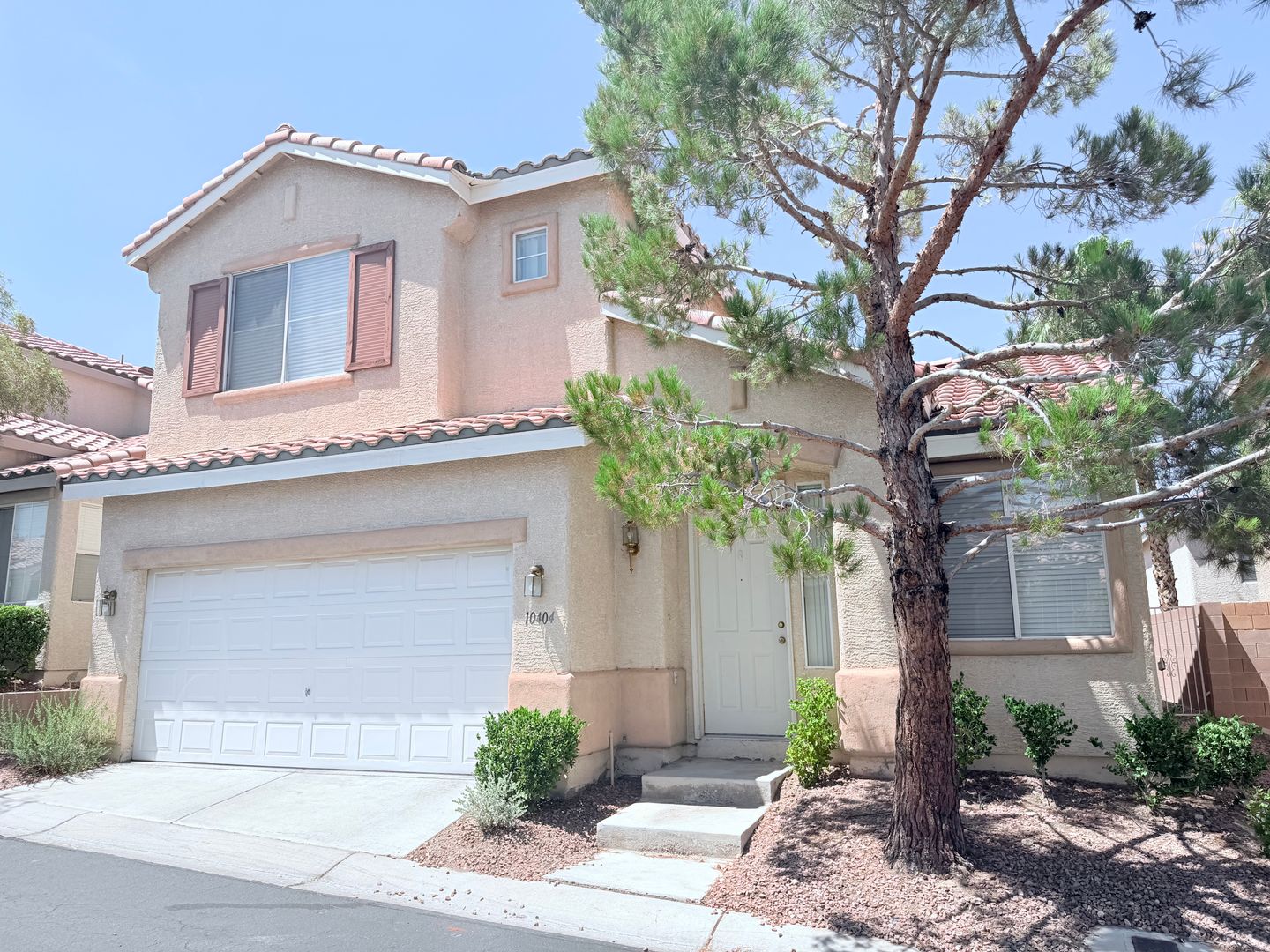Las Vegas House: 10404 Sloping Hill Avenue