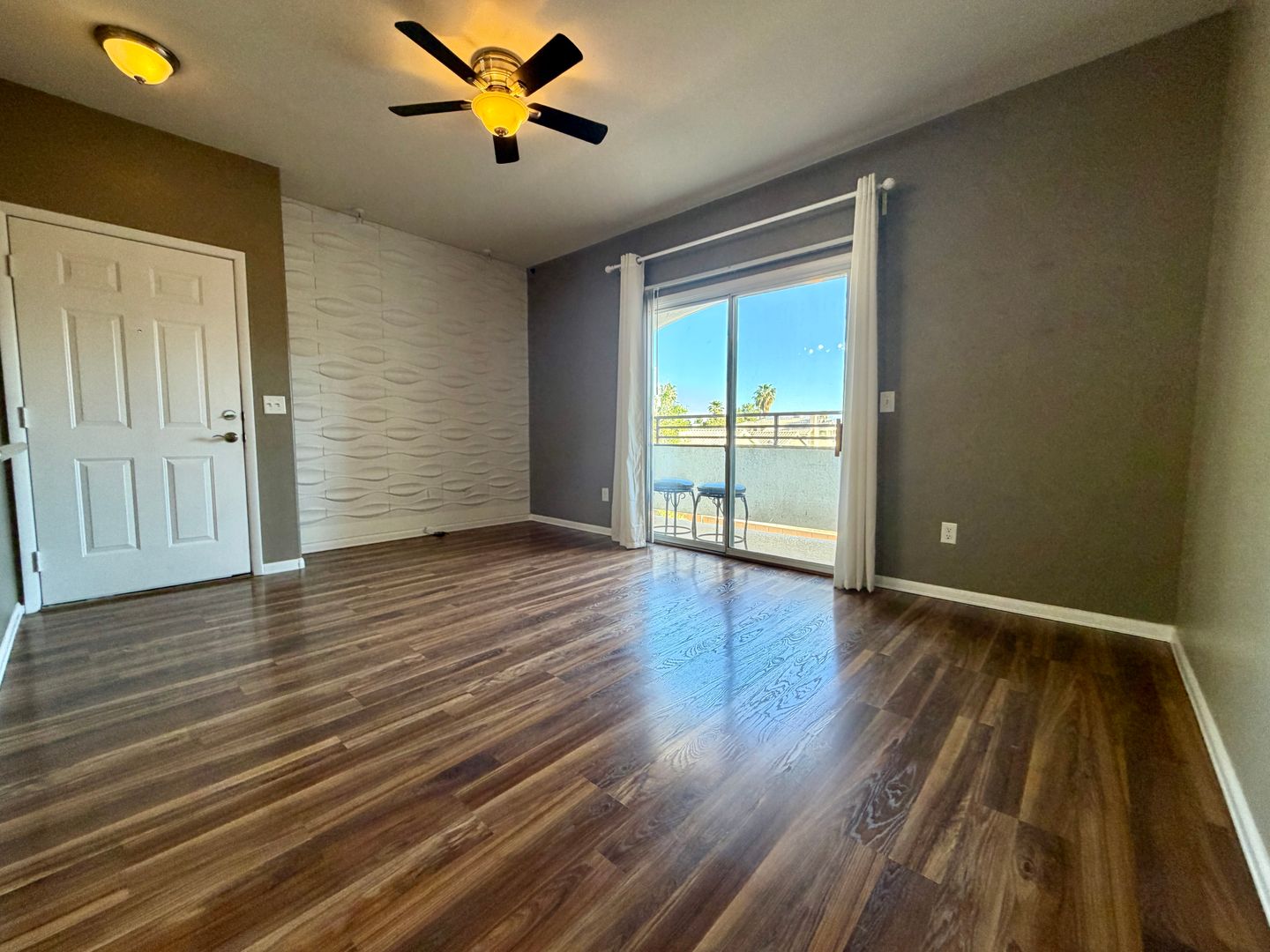 Las Vegas Condo: 5650 E Sahara Ave #2024