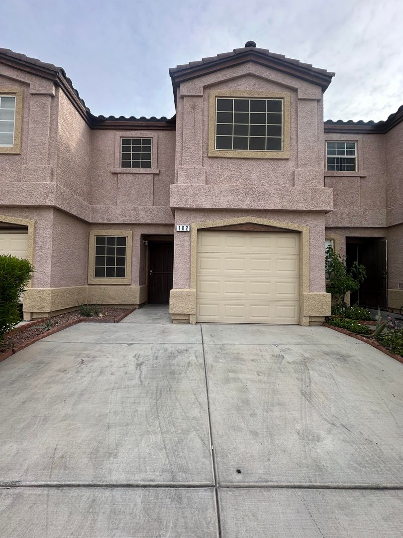 Las Vegas Condo: 1956 Vista Malaga Street #102