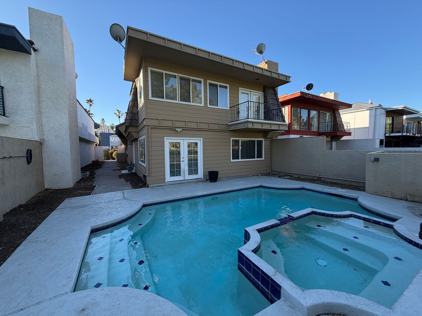 Las Vegas House: 908 Vegas Valley Drive