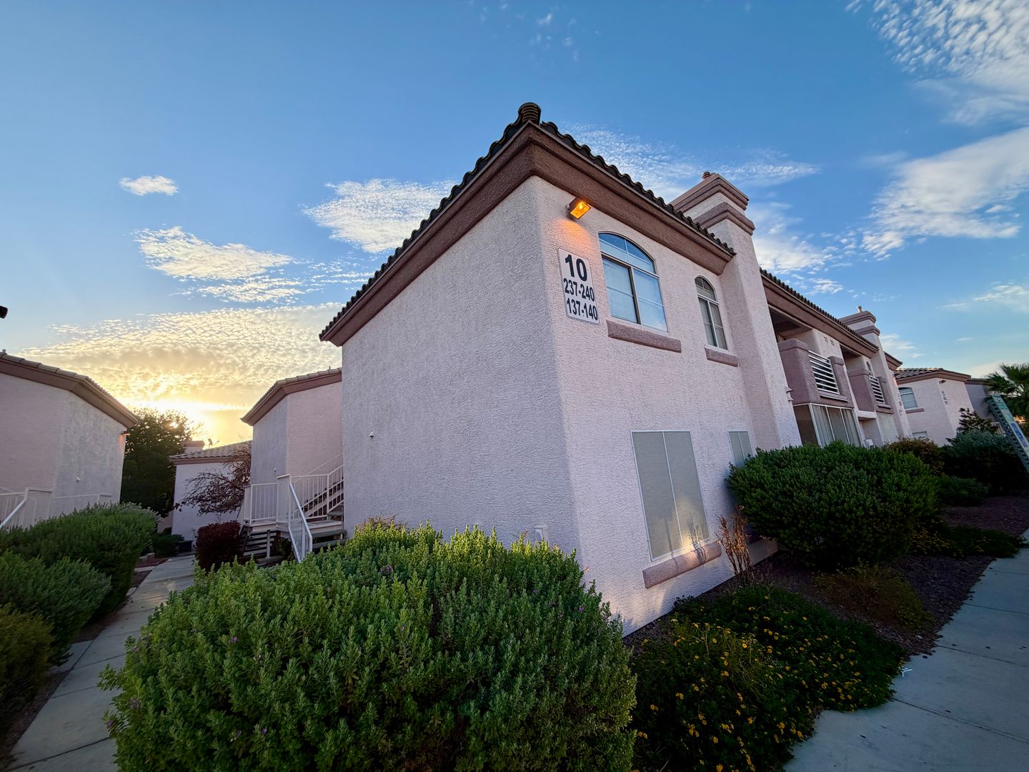 Las Vegas Condo: 4555 E Sahara Ave #240