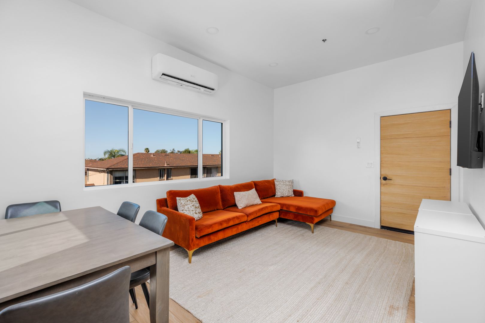 San Diego Apartment: 2110 Drescher street