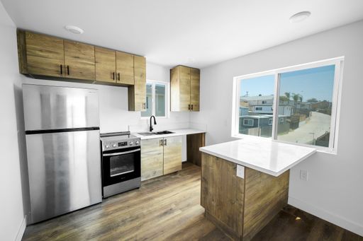 Brand New 1BR/1BA Near USD – 4 Weeks Free Rent, No Application Fee + Free E-Bike! – photo 1