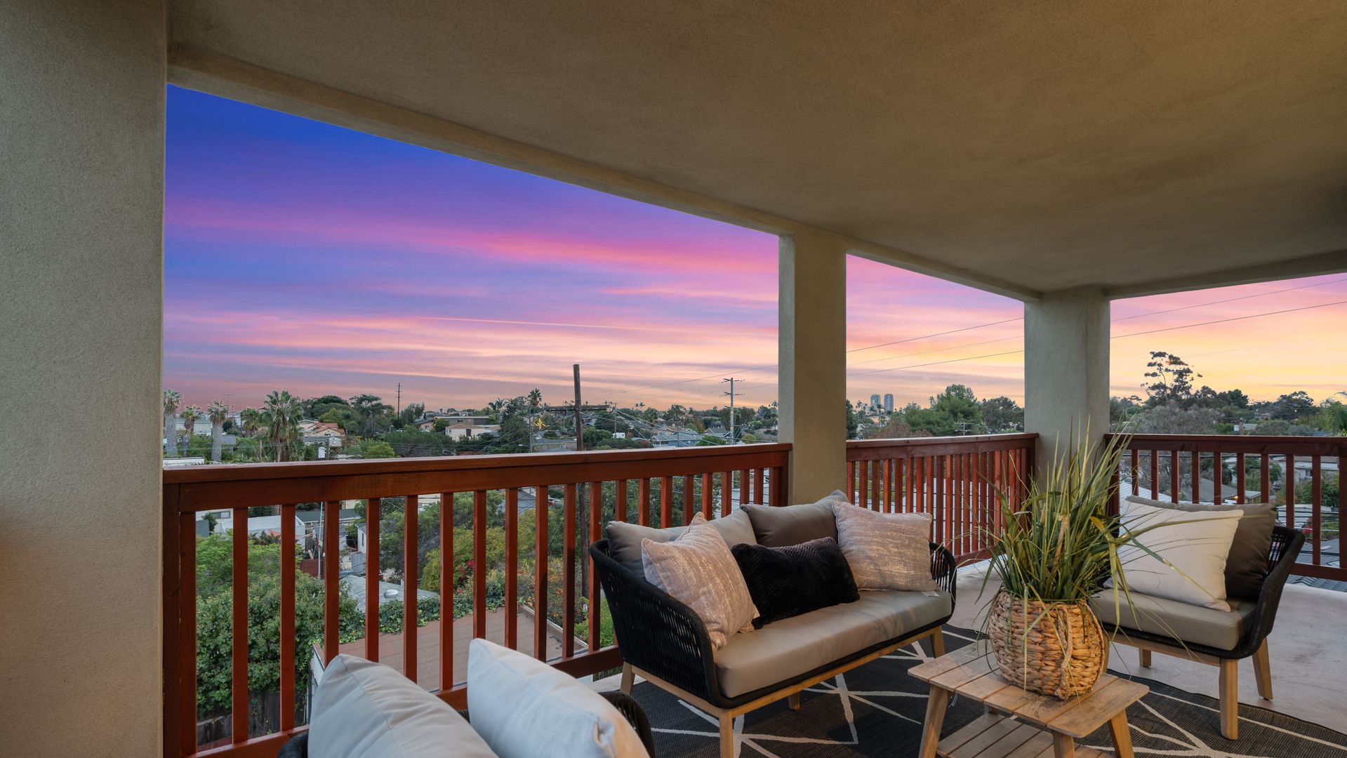 San Diego Apartment: 1820 Bancroft St