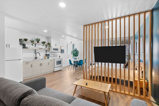 Bayside Stylish Renovated Apartment with Bundled Utilities & Assigned Parking — Furnished Optional – photo 1