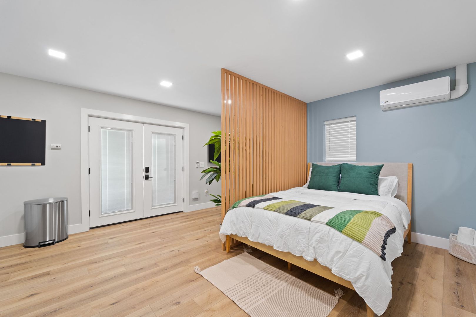 National City House: 3021 E 10th St