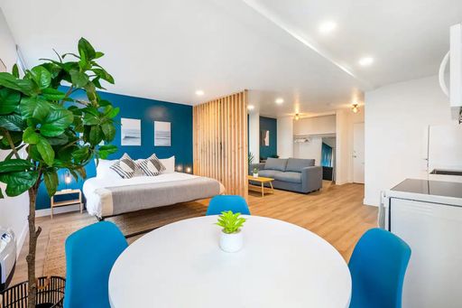 Welcome to your stylish new home at The Villager in Bay Park - $1,000 Deposit & Offering Two Weeks of Free Rent – photo 1