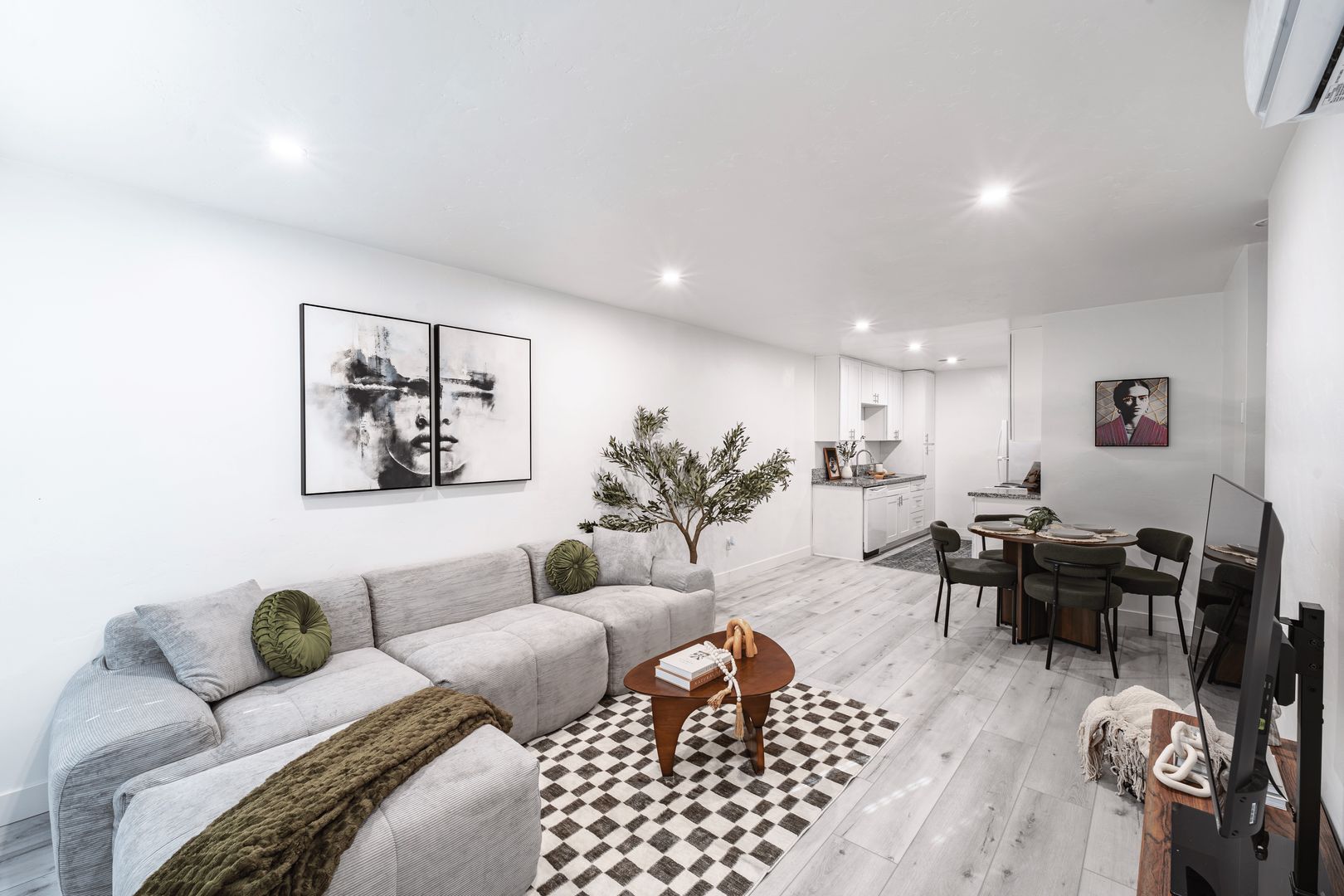 San Diego Apartment: 7240 El Cajon Blvd.