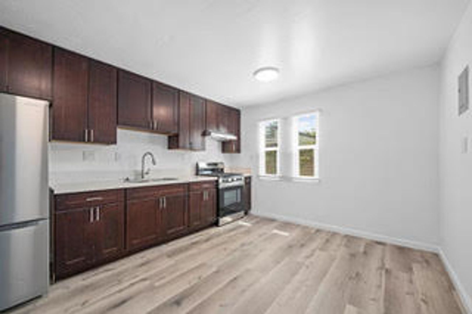 San Diego Apartment: 2136 Drescher Street