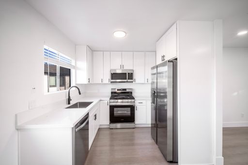 Brand New, Never-Lived-In 2BR/1BA Apartment in Clairemont — Fully Remodeled – photo 1
