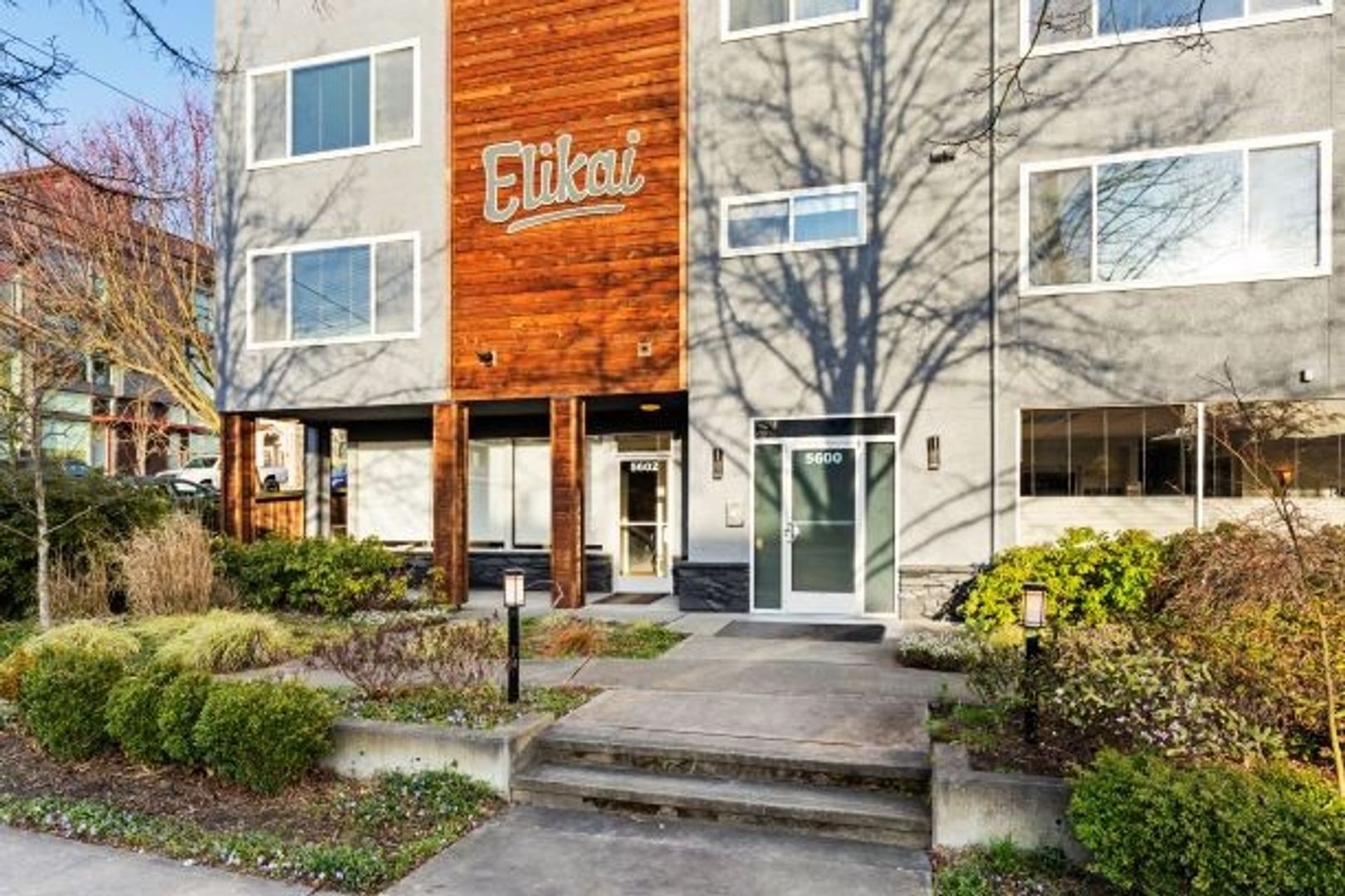 Seattle Apartment: 5600 California Ave SW