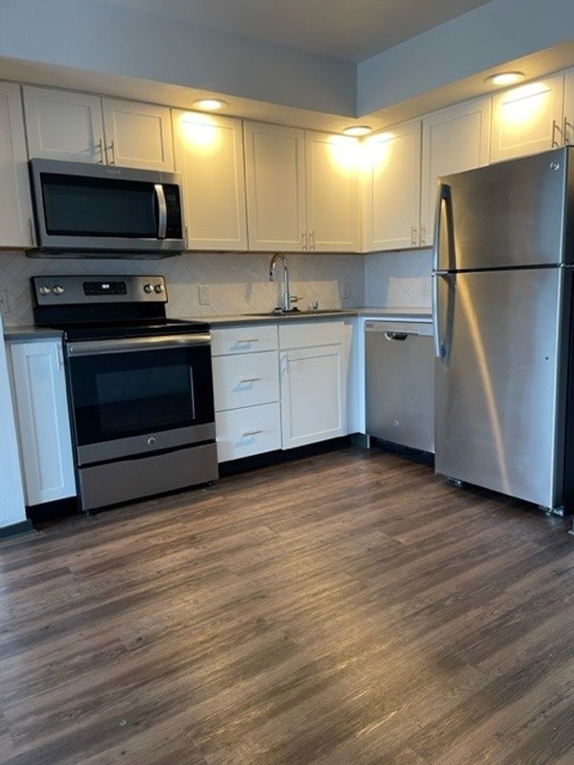 Seattle Apartment: 5237 University Way NE