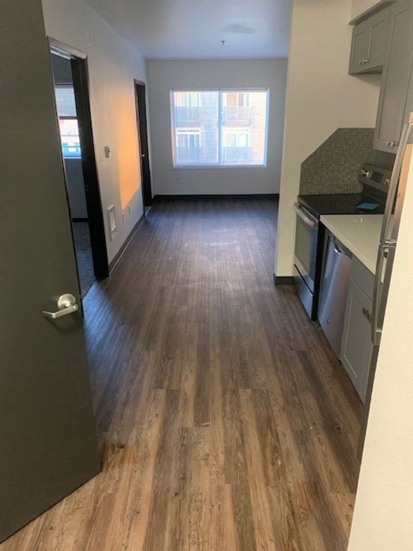 Seattle Apartment: 5263 University Way NE