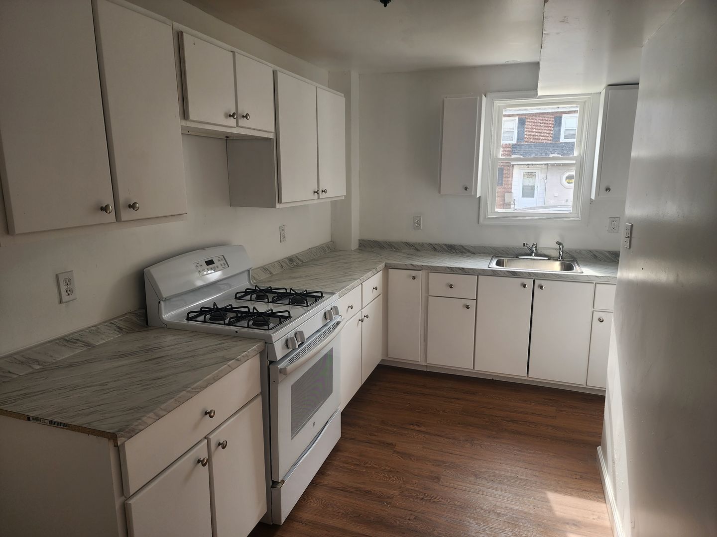 Wilmington Townhome: 36 N. Rodney Dr.