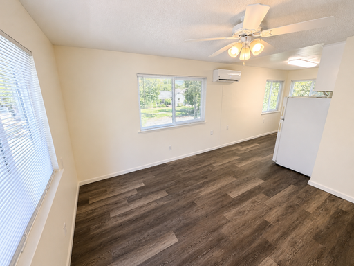 Updated 2BD Near Downtown Chico – plank flooring, tall ceilings, A/C – photo 1